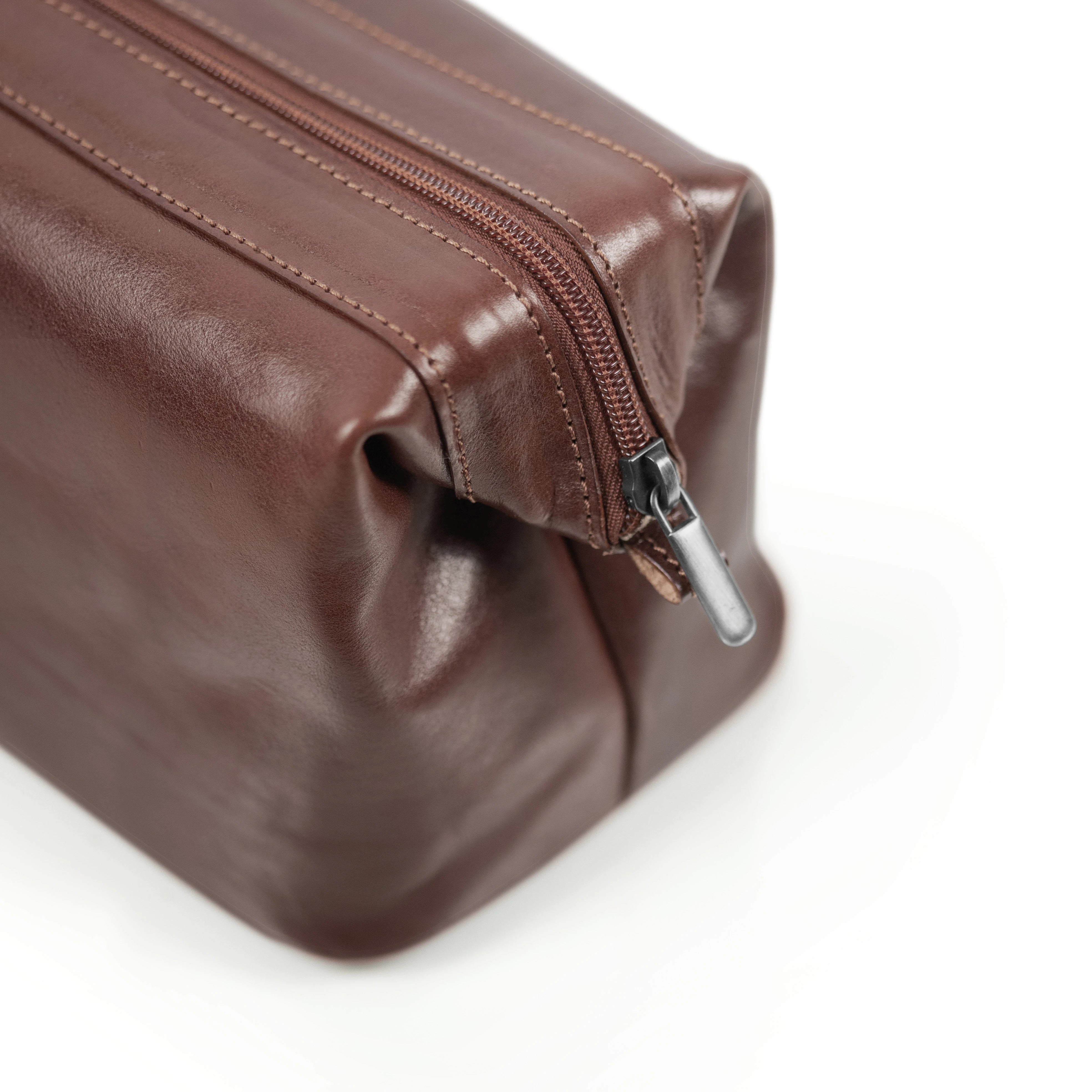 Platinum Kulturbeutel Einzelfach aus toskanischem Leder dunkelbraun