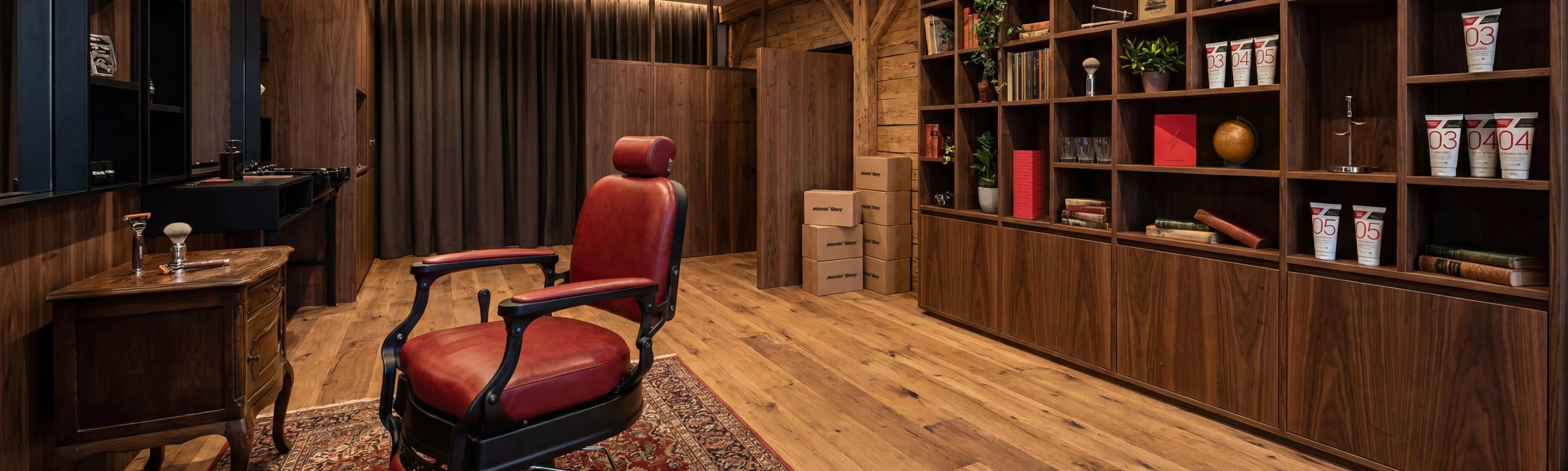 Stilvoll eingerichteter Barbershop mit Mornin' Glory Produkten – Inspiration für hochwertige Rasurkultur.