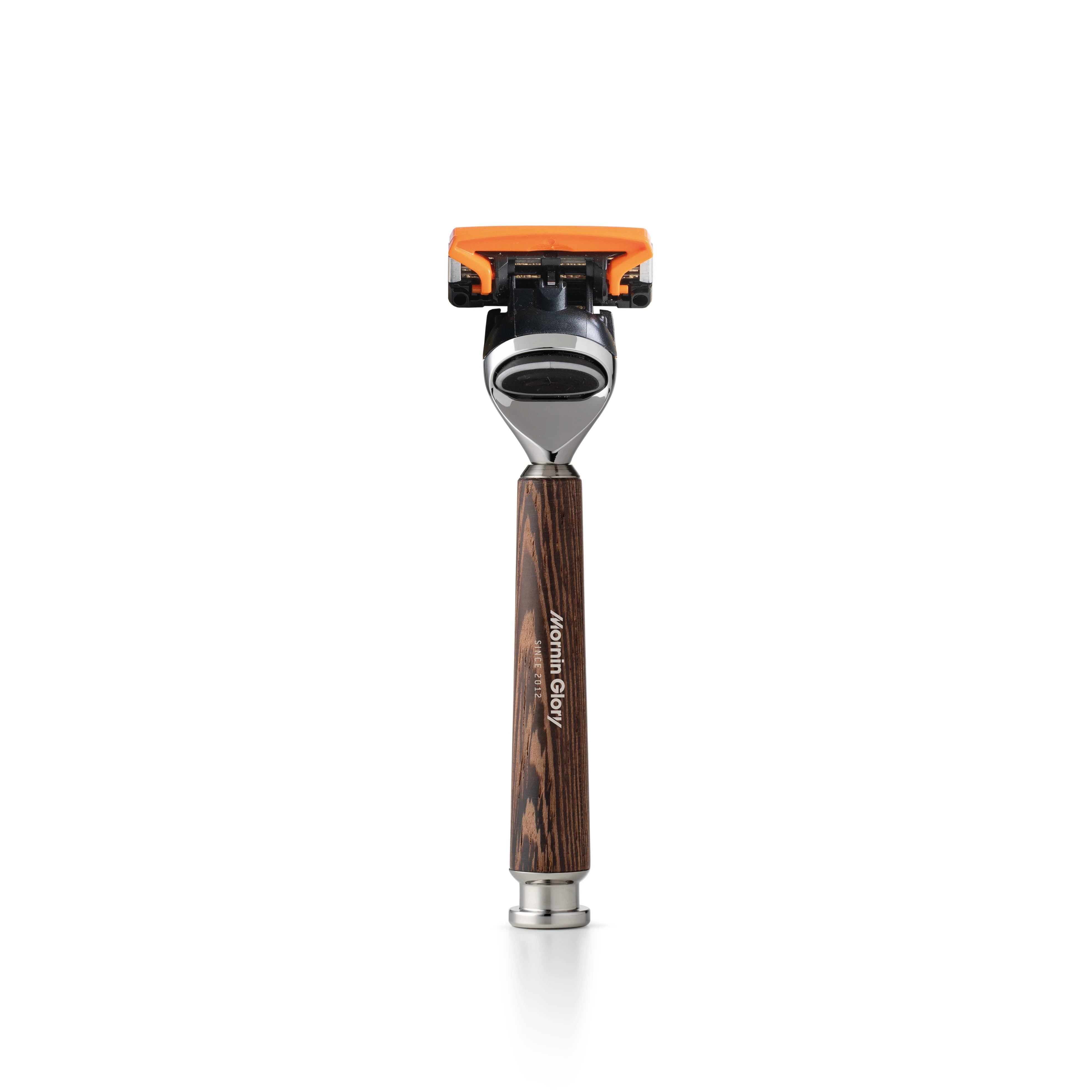 Rasierer aus Wengé Holz mit Mustang 5-Klingen System